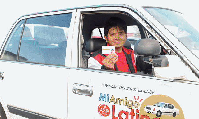 Obtaining a 50cc License in Japan in the school Saitama Asia Driving.